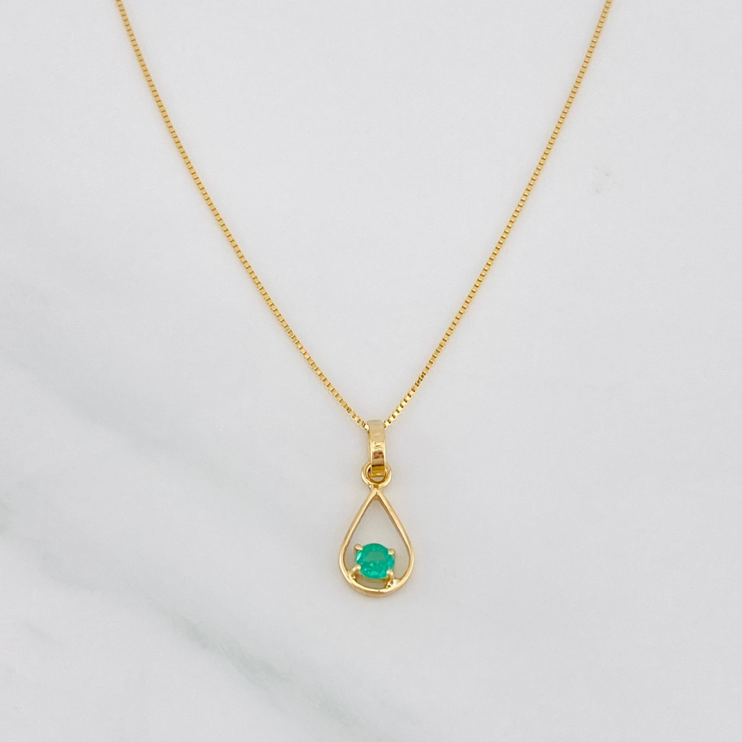 Venetian Chain Set + Emerald Tear Pendant 0.07pts / 1.4g / 15 3/4 in 18K Yellow Gold
