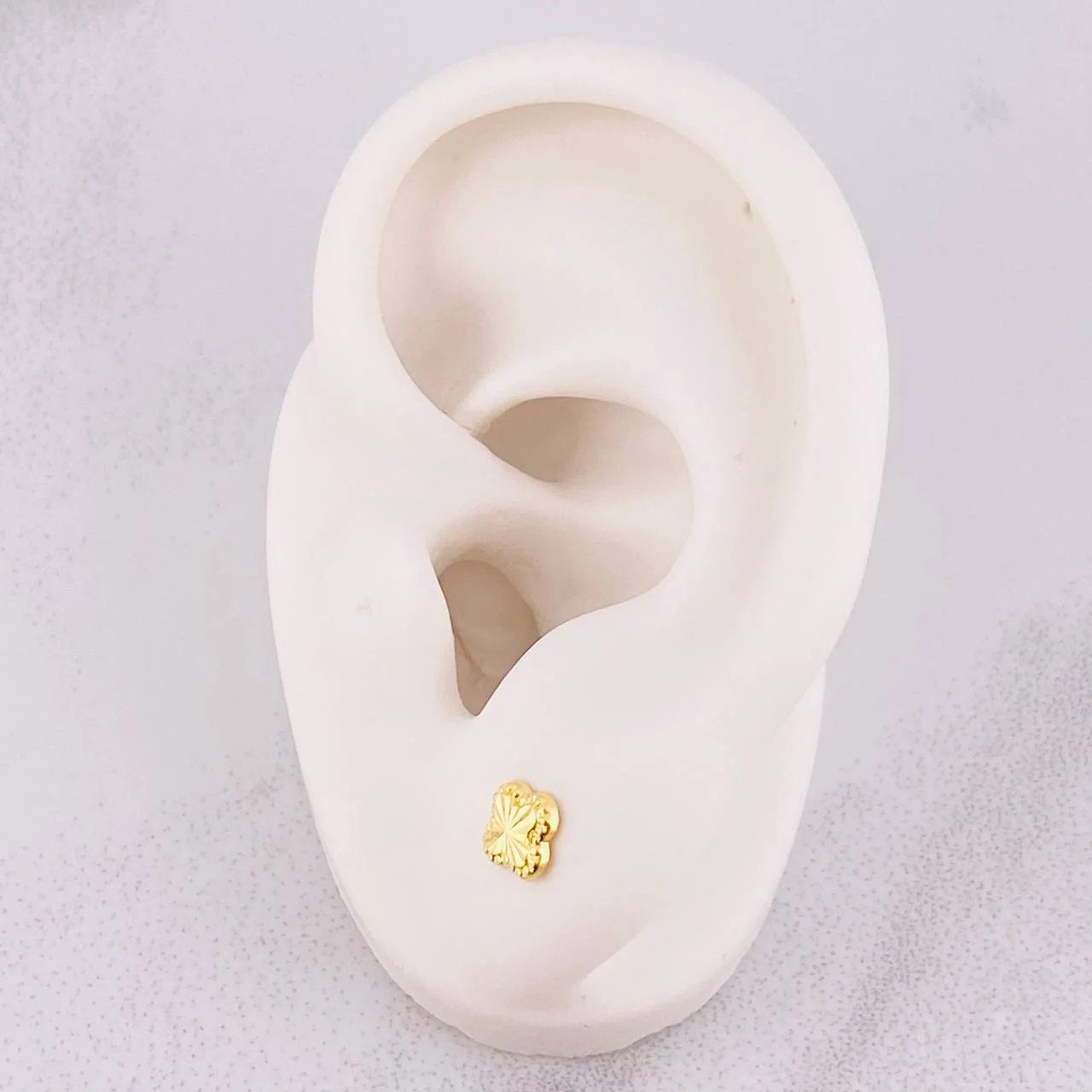Clover Stud Earrings 0.45g / in / 5mm Yellow Gold 18K