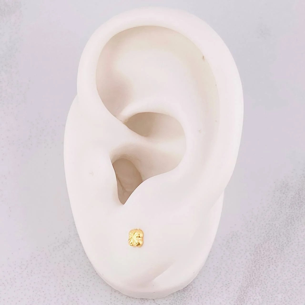 Clover Stud Earrings 0.45g / in / 4.3mm Yellow Gold 18K