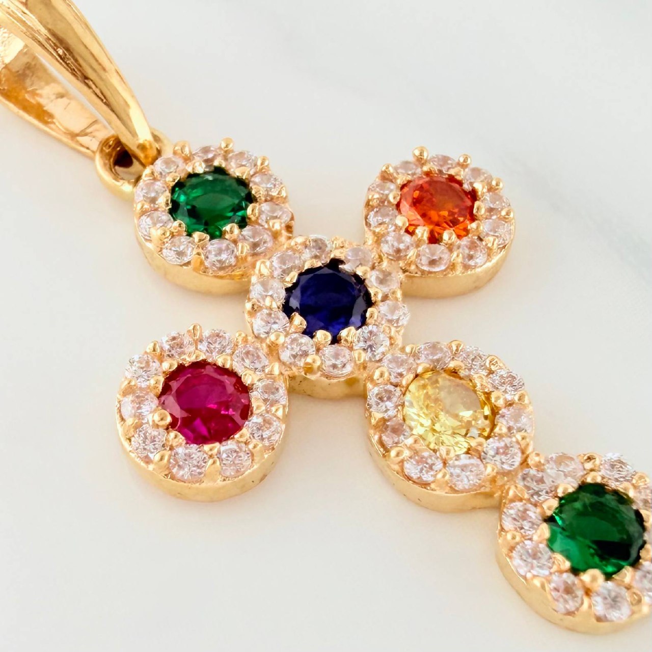 Pendant Dense Cross 2.4 g / 1 1/2 in 18K Yellow Gold