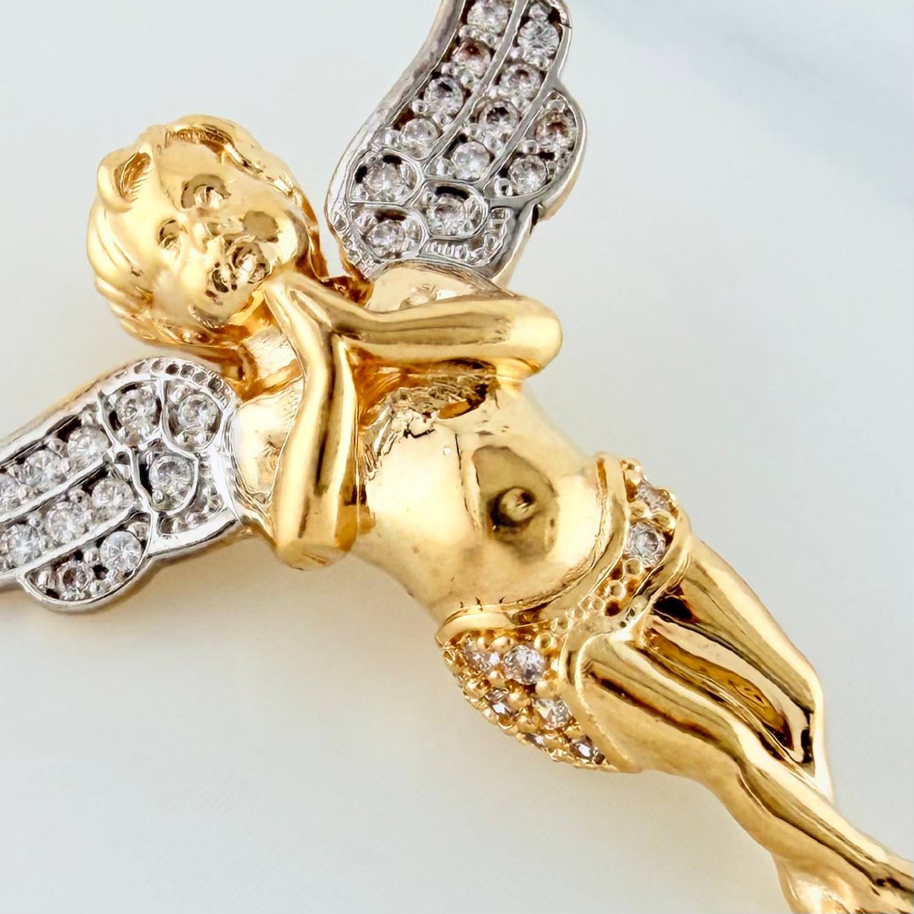 Pendant Guardian Angel 4.5 g / 1 1/4 in Two Golds Yellow White 18K