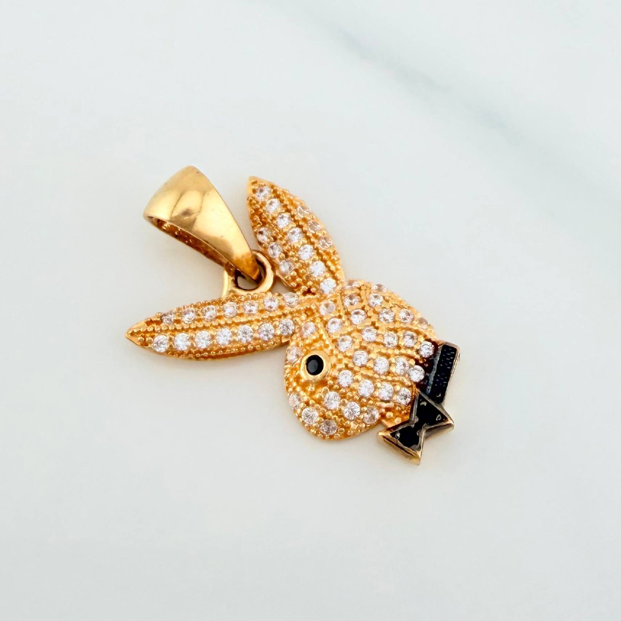 Pendant Rabbit 2.1 g / 3/4 in Two Golds Black Yellow 18K