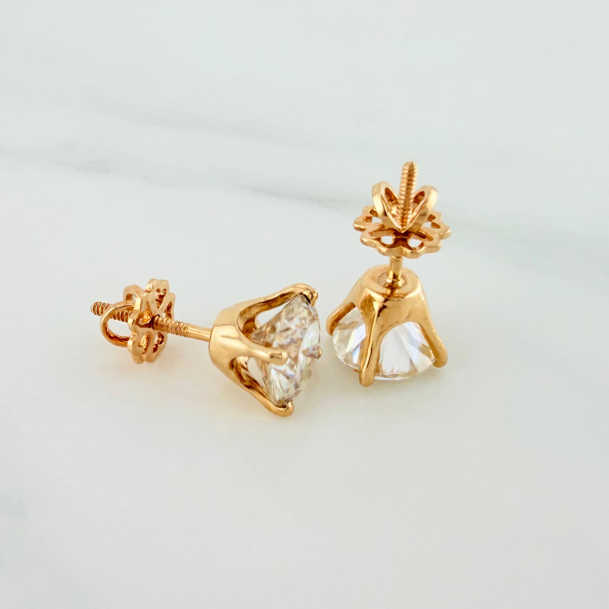 Solitaire Stud Earrings 3.2 g / in / 8 mm Yellow Gold 18K