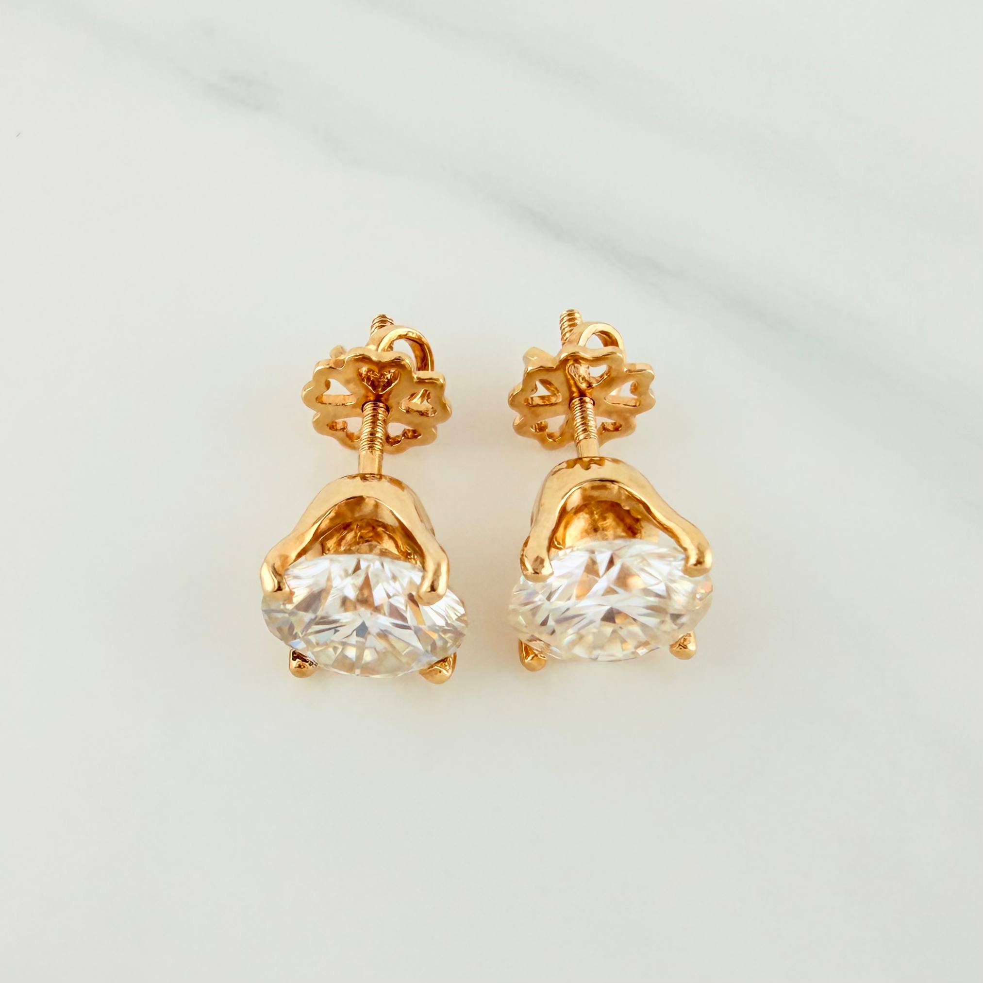 Solitaire Stud Earrings 3.2 g / in / 8 mm Yellow Gold 18K