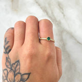 Crowned Solitaire Ring 1.85gr / Size 5 1/4 / 18K Gold ©