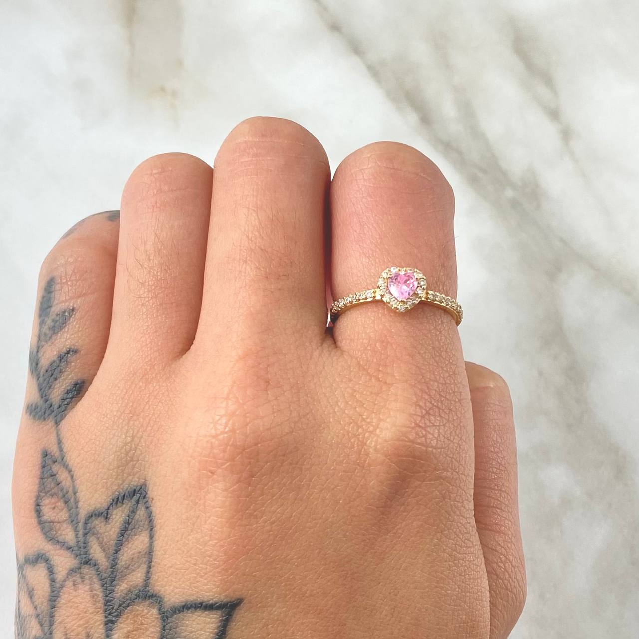 Solitaire Heart Halo Ring 1.7gr / Size 5 1/4 / 18K Gold