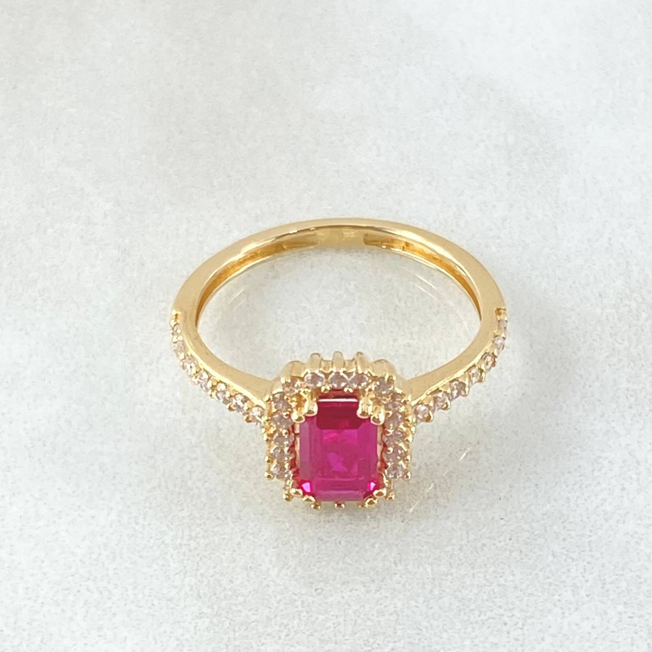 Anillo Solitario Halo Rectangular 2.35gr / T4 1/4 / Oro 18K