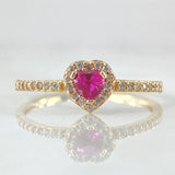 Solitaire Ring Halo Heart 1.95gr / Size 8 1/4 / 18K Gold