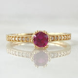 Crowned Solitaire Ring 1.9gr / Size 6 / 18K Gold
