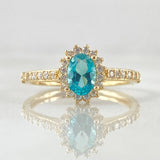Oval Halo Solitaire Ring 2.35gr / Size 7 3/4 / 18K Gold