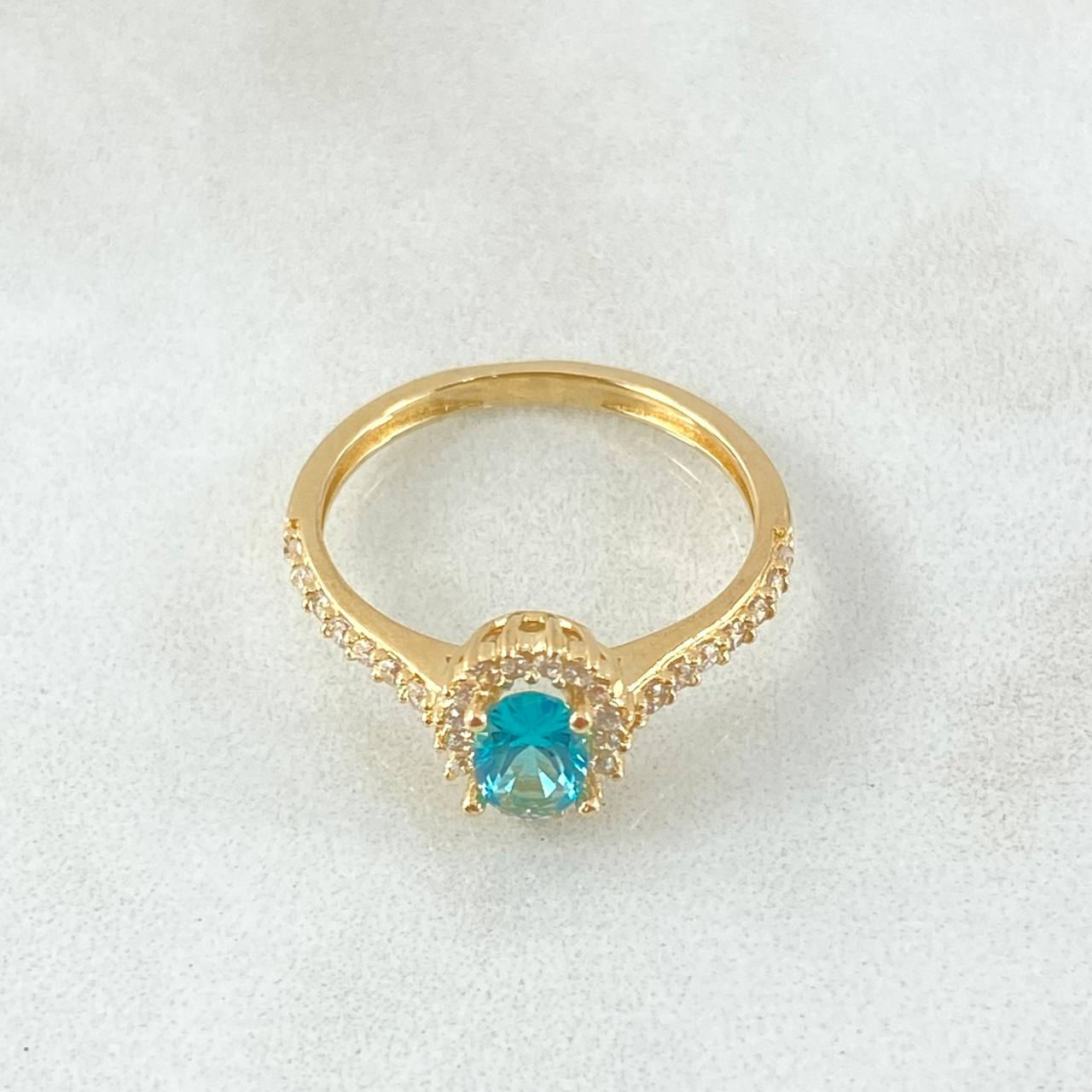 Oval Halo Solitaire Ring 2.35gr / Size 7 3/4 / 18K Gold