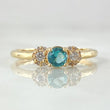 Solitaire Ring with Side Snowflakes 1.6gr / Size 5 1/2 / 18K Gold ©