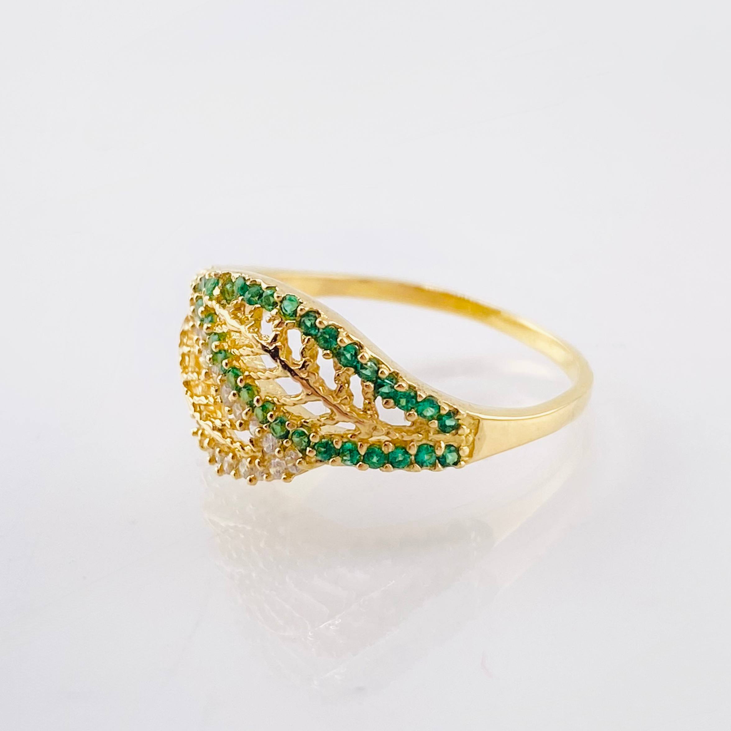 Anillo Hojas Entrelazadas 2.5gr / T6 / Oro Amarillo 18K ©