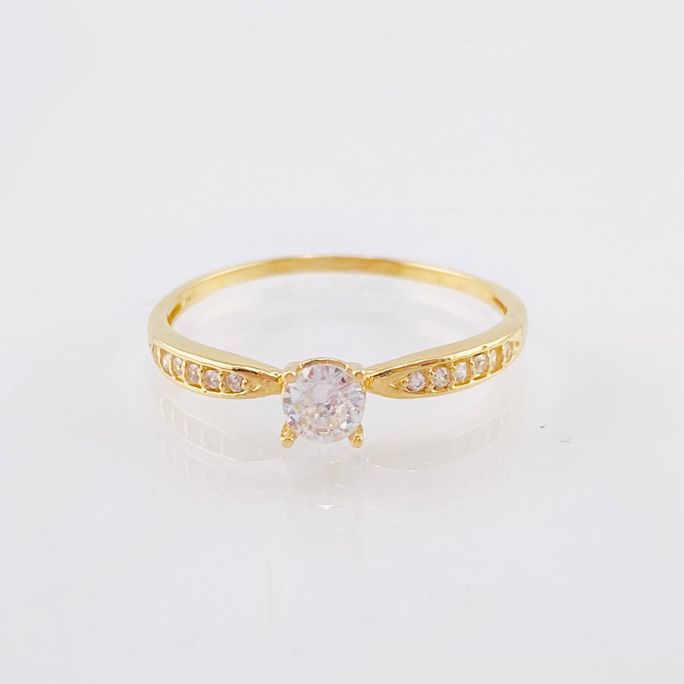 Solitaire Ring 1.4gr / T8 / 18K Yellow Gold ©