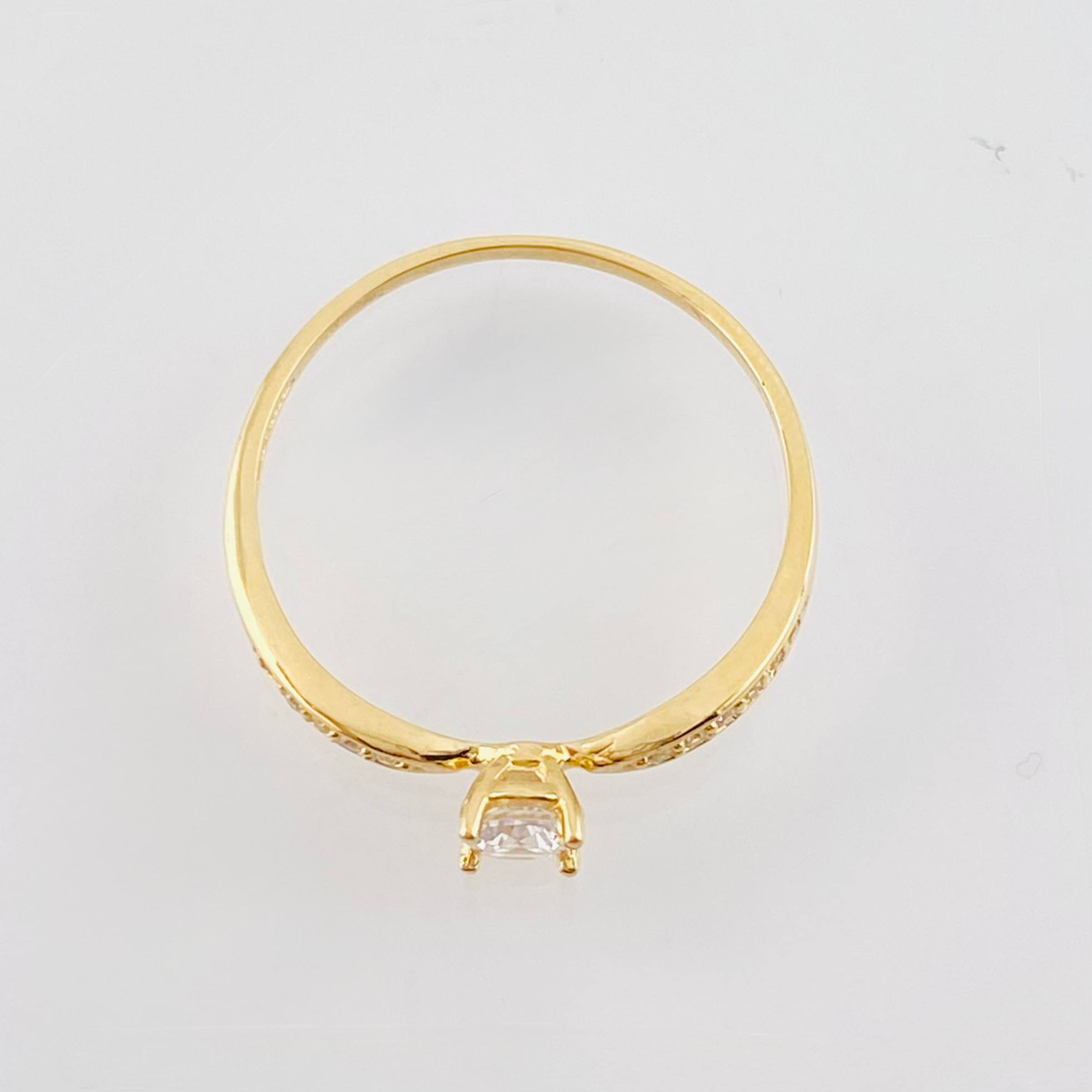 Solitaire Ring 1.4gr / T8 / 18K Yellow Gold ©