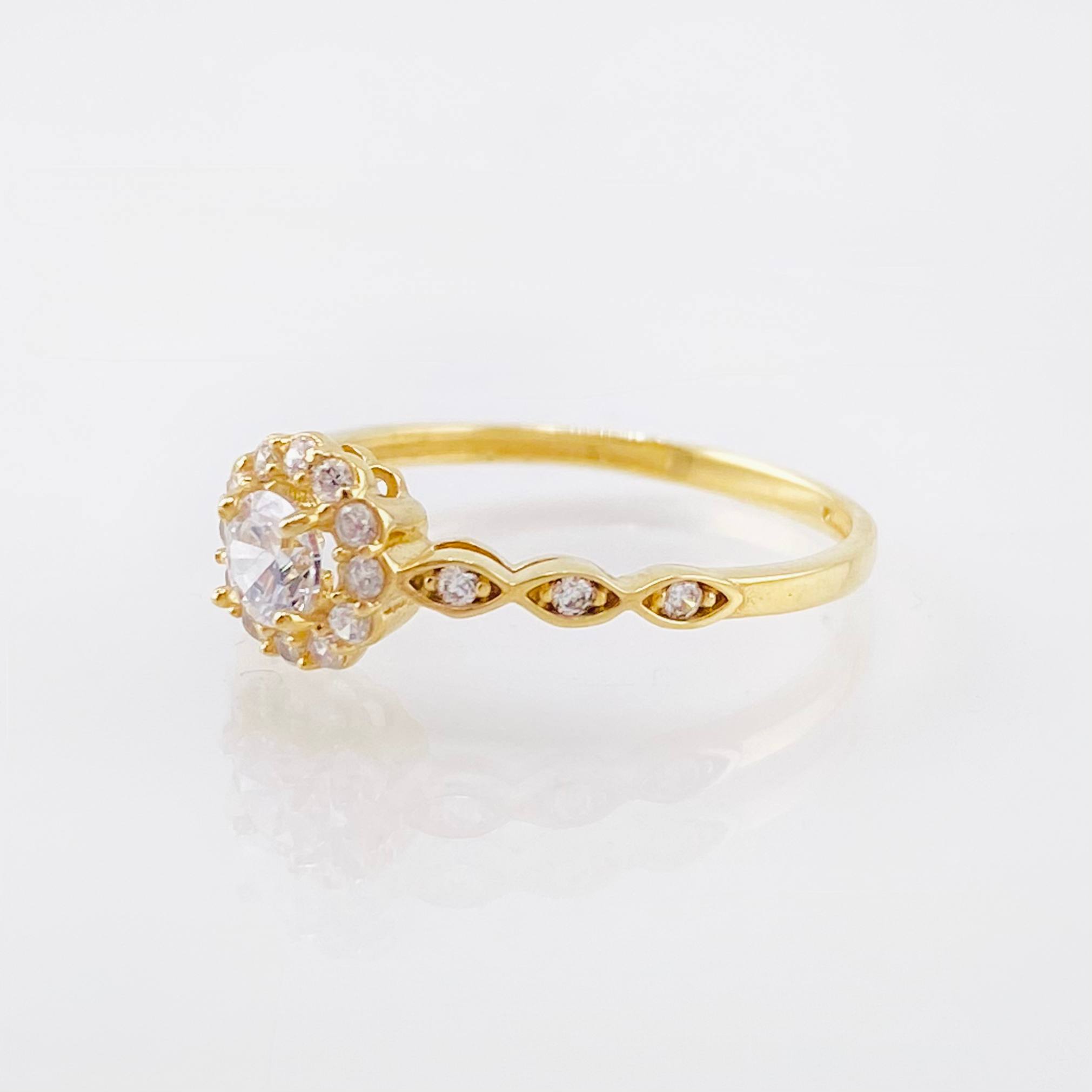 Anillo Halo Ojal 1.75gr / T6 1/4 / Oro Amarillo 18K