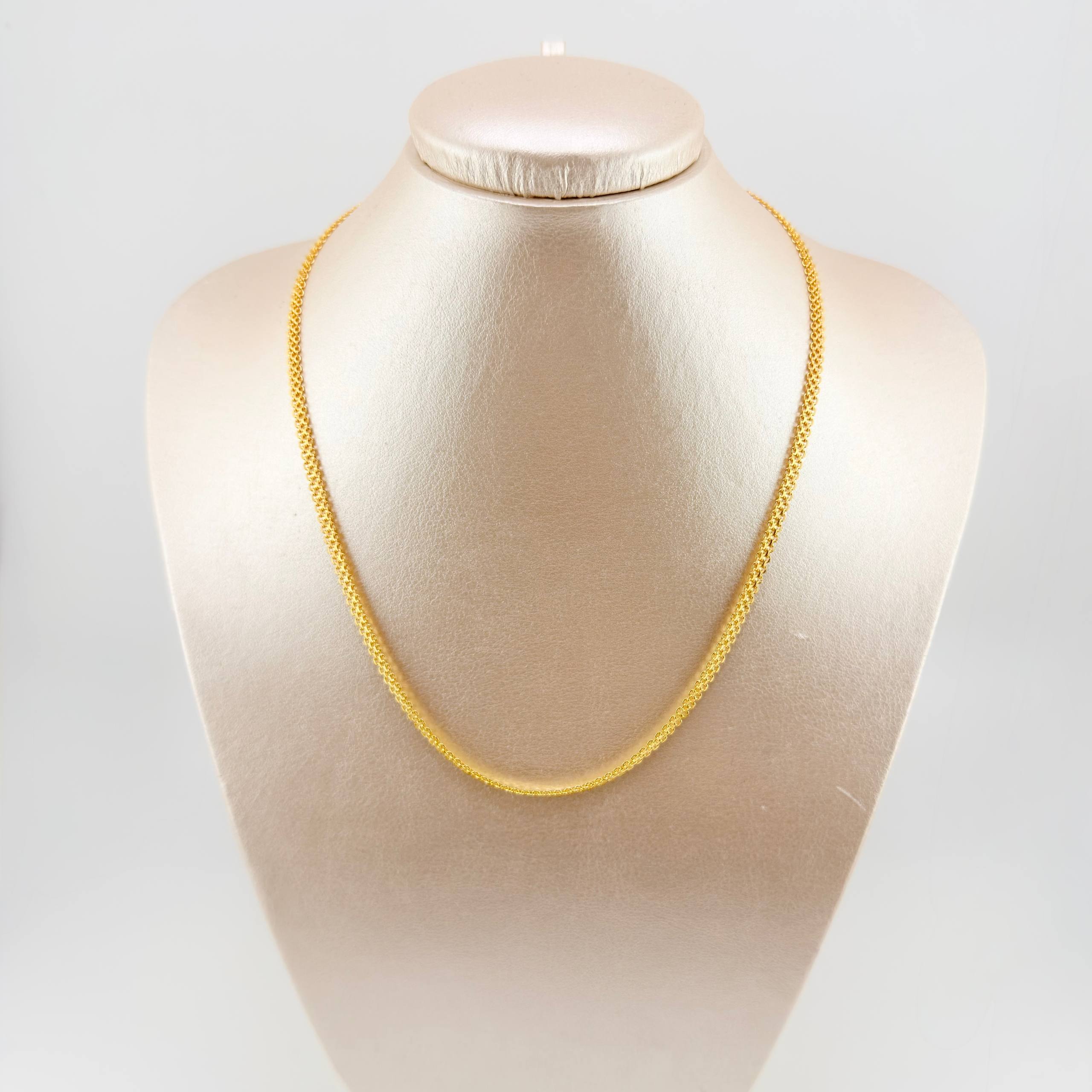 Cadena China 8.75gr / 17 3/4 in / 3.7mm Oro Amarillo +1 18K