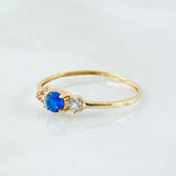 Anillo Solitario Flores Delicadas 0.9gr / T6 3/4 / Oro Amarillo 18K ©