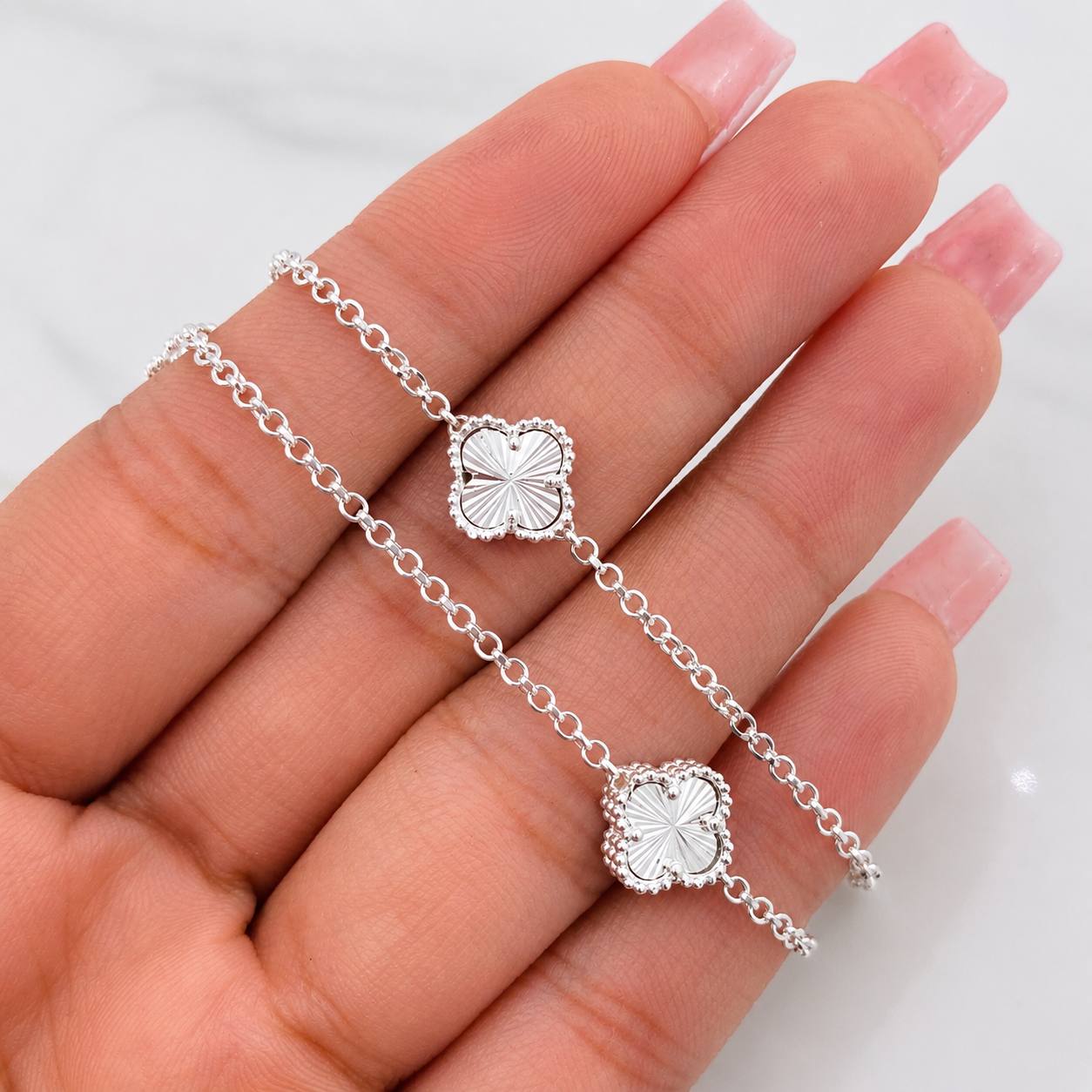 Cadena Aro Seguido Trebol 9.6g / 21 3/4 in / 1.5mm Plata 925