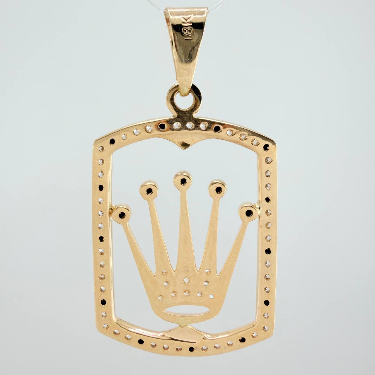 Dije Placa Corona 4.05gr / 1 1/2 in / Oro Amarillo 18K $