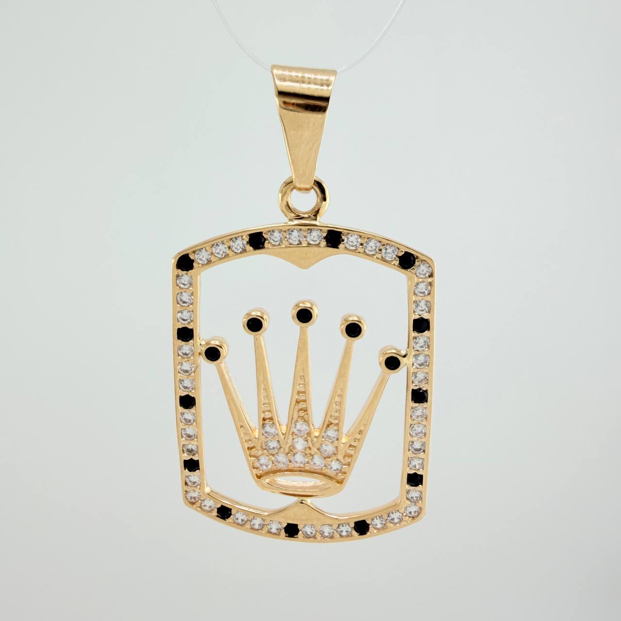 Dije Placa Corona 4.05gr / 1 1/2 in / Oro Amarillo 18K $