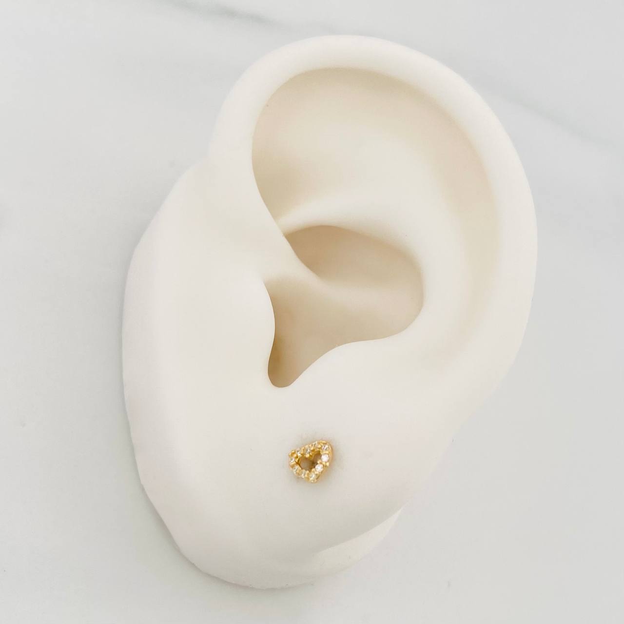 Topos Silueta Corazon 0.55g / in / 4.6mm Oro Amarillo 18K