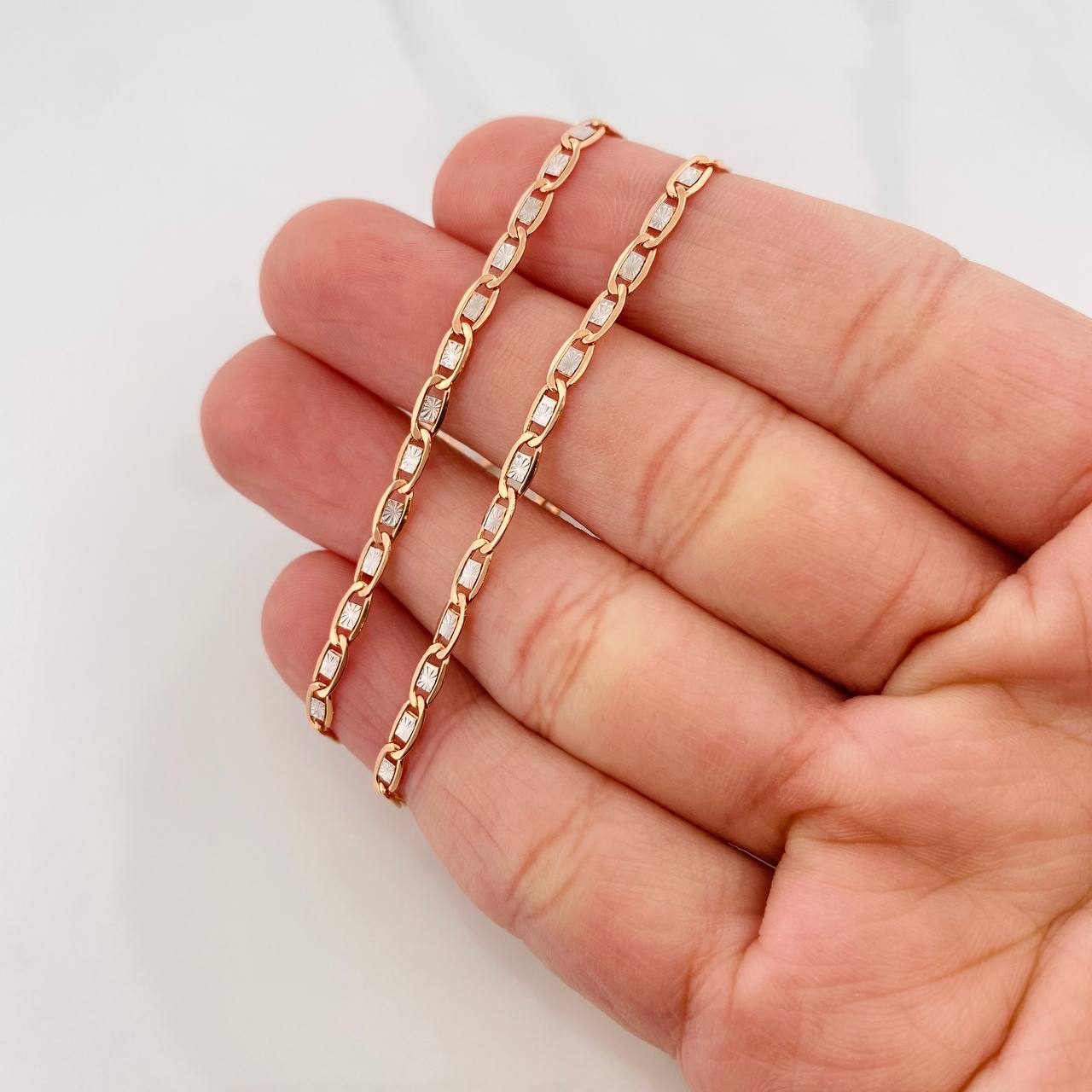 Flat Mariner Chain 4.3g / 24 in / 2.81mm Two-Tone White Rose 18K