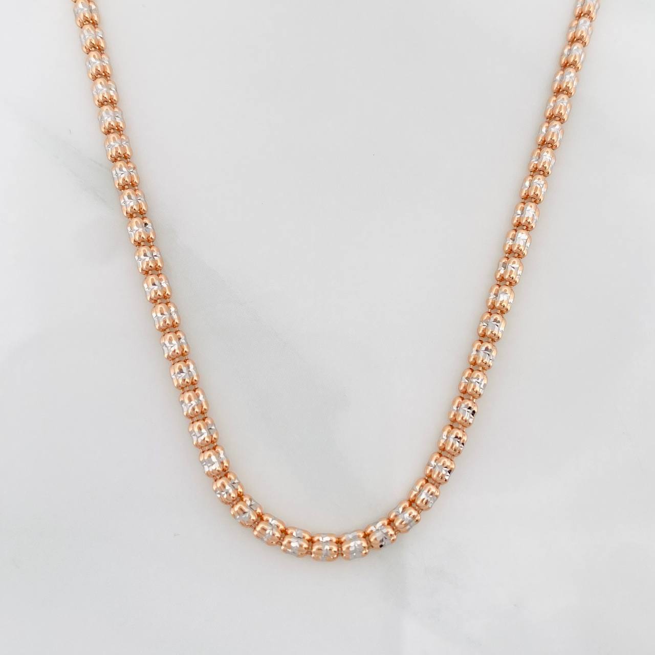 Ice Chain 12.6g / 22 in / 2.42mm Two-Tone White Rose 18K