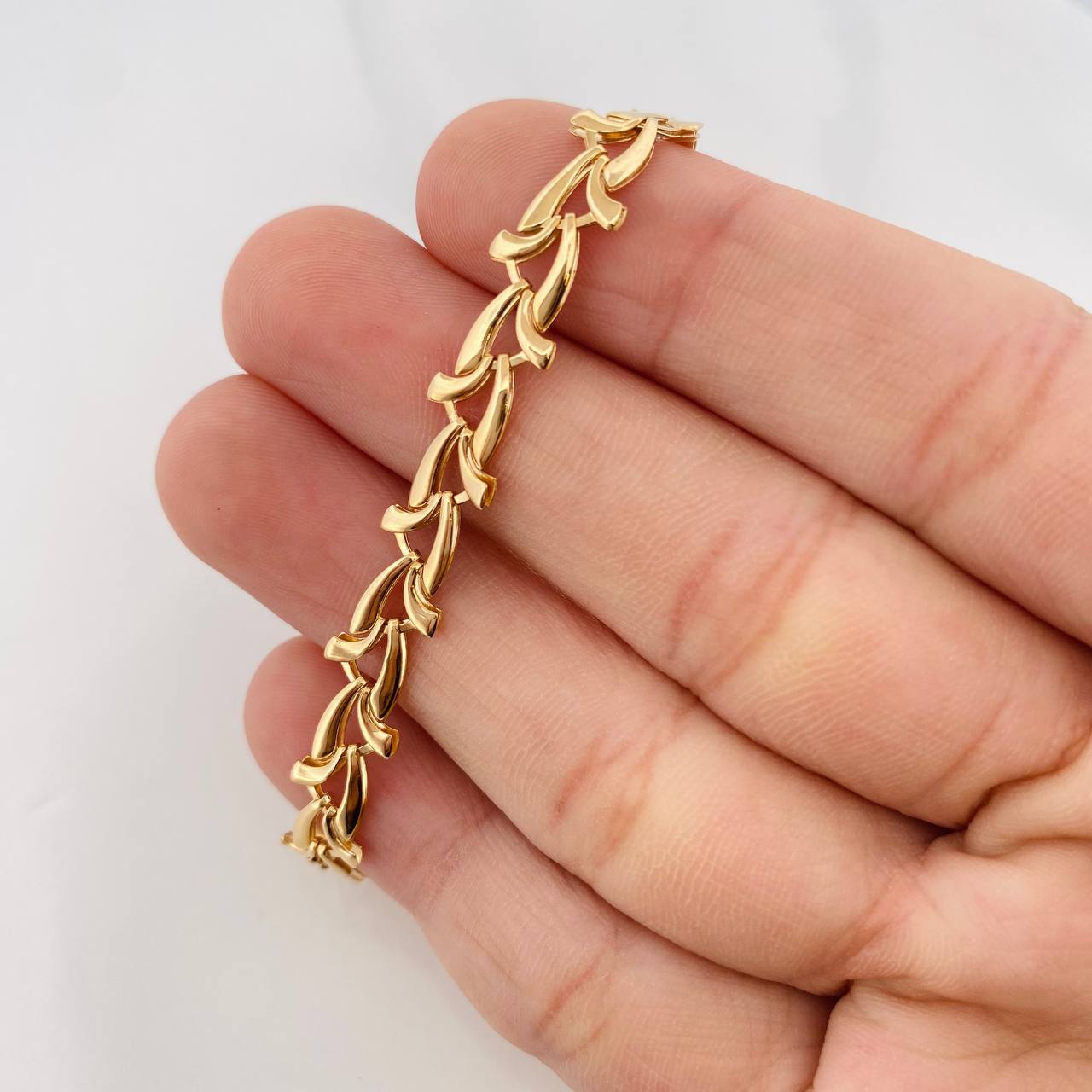 Pulso Espinas 6.05g / 7 3/4 in / 4.4mm Oro Amarillo 18K