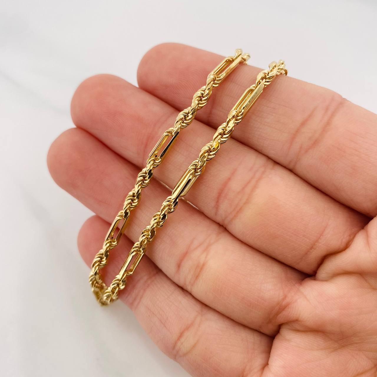 Cadena Lazo Especial 11.8g / 24 in / 2.96mm Oro Amarillo 18K