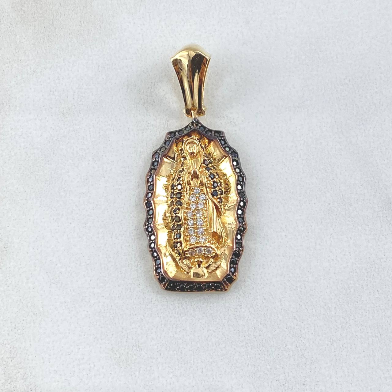 Dije Virgen Guadalupe 5.45gr / 3.6cm / Circones Blancos Negros Oro Amarillo 18K ©