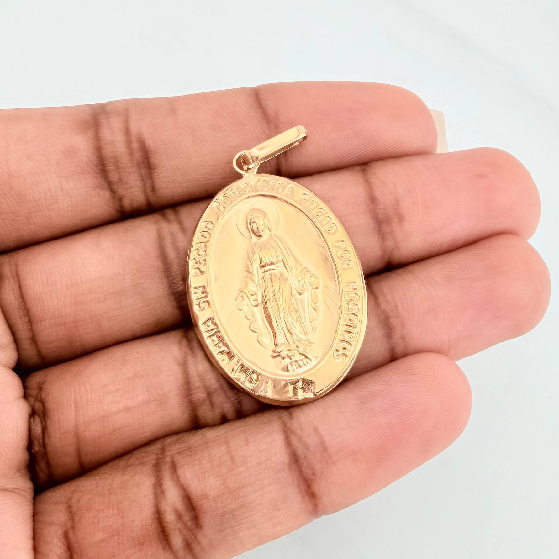 Pendant Virgen Milagrosa 3.2 g / 1 1/2 in Yellow Gold 18K