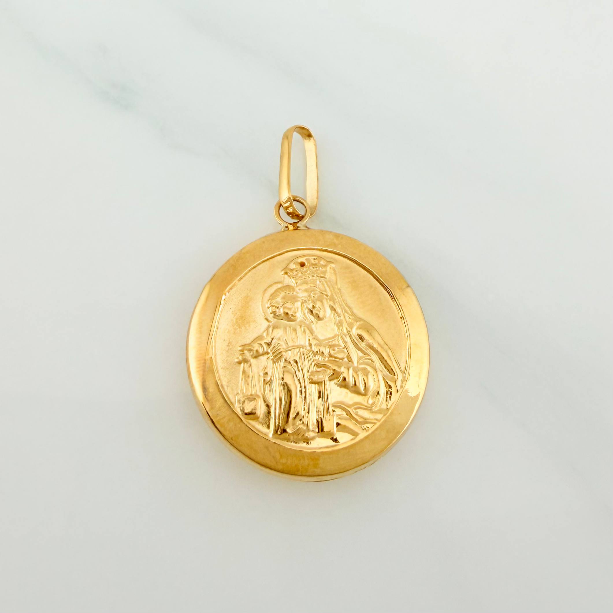 Dije Sagrado Corazon Virgen del Carmen 2.25 g / 1 1/4 in Oro Amarillo 18K