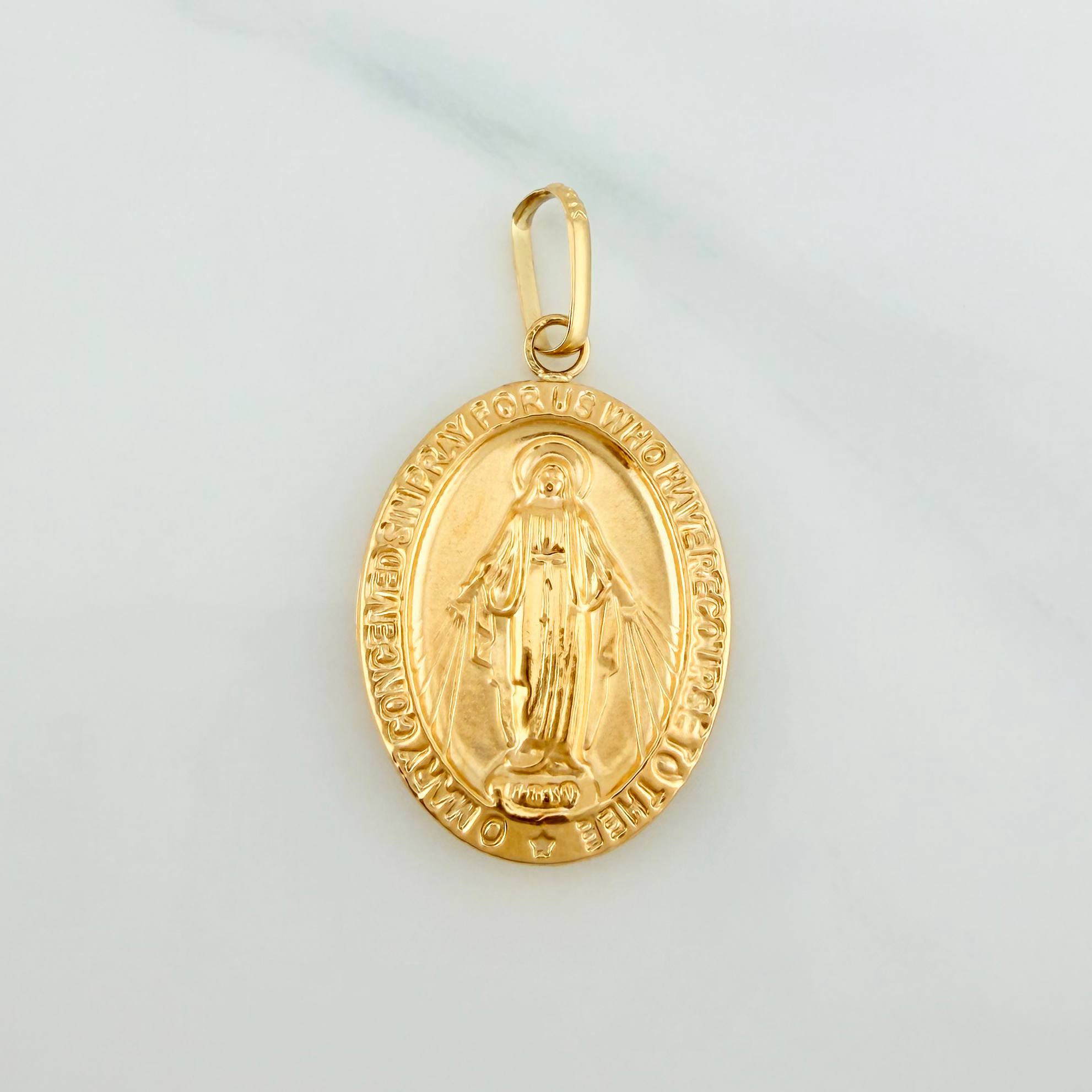 Pendant Miraculous Virgin 1.8 g / 1 1/4 in Yellow Gold 18K