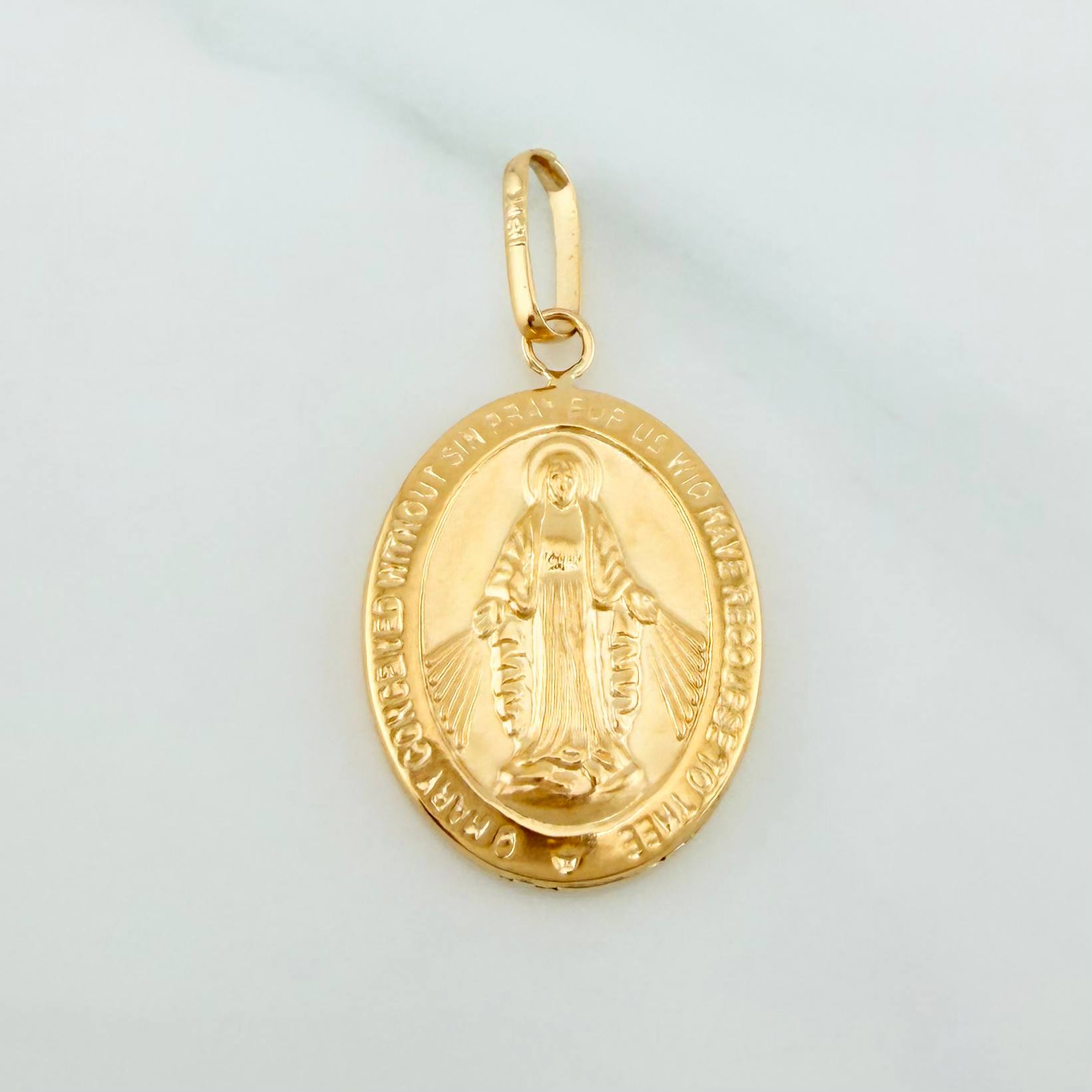Pendant Miraculous Virgin 1.6 g / 1 1/4 in 18K Yellow Gold