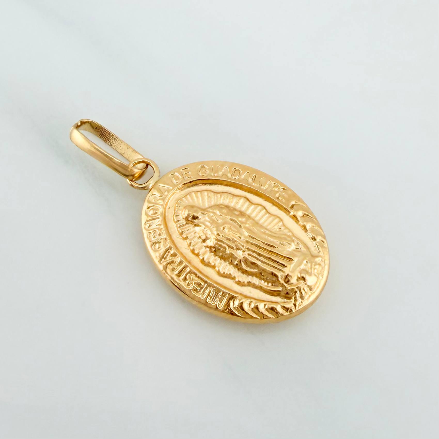 Pendant Virgin of Guadalupe 1.1 g / 1 in Yellow Gold 18K