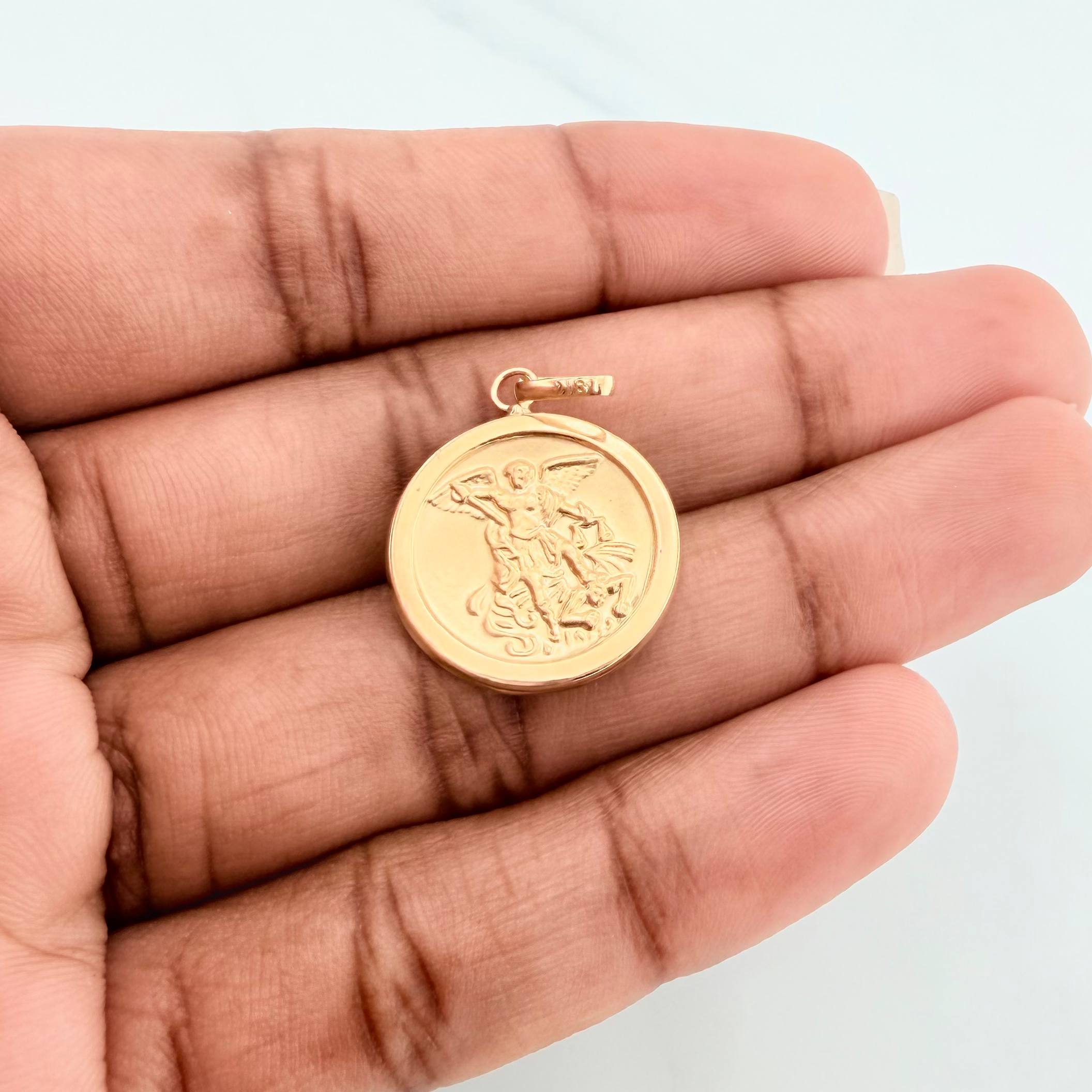Dije San Migel Arcangel 1.4 g / 1 in Oro Amarillo 18K