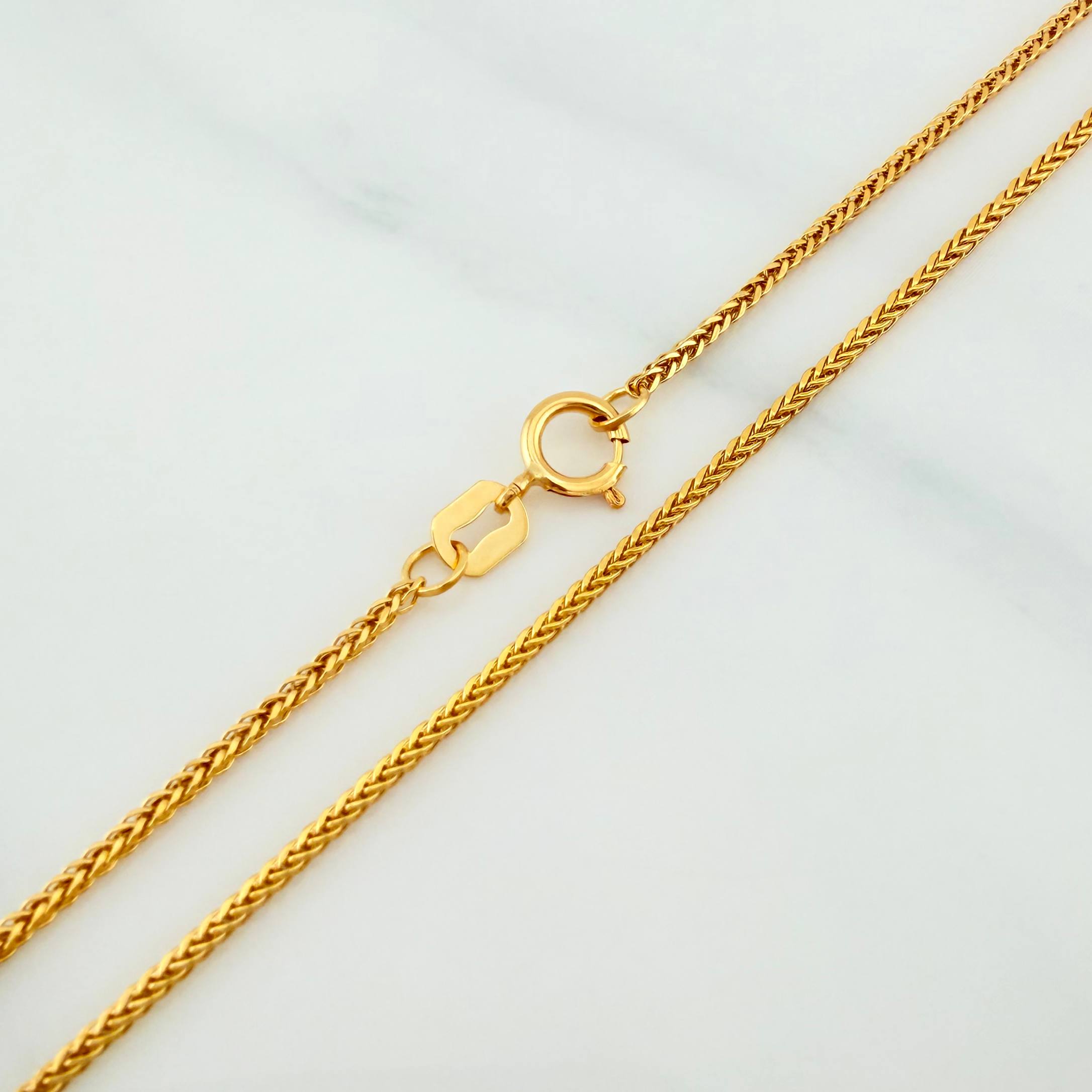 Set Cadena Franco + Dije Corona / 2,6gr / 23 1/2 in Oro Amarillo 18K