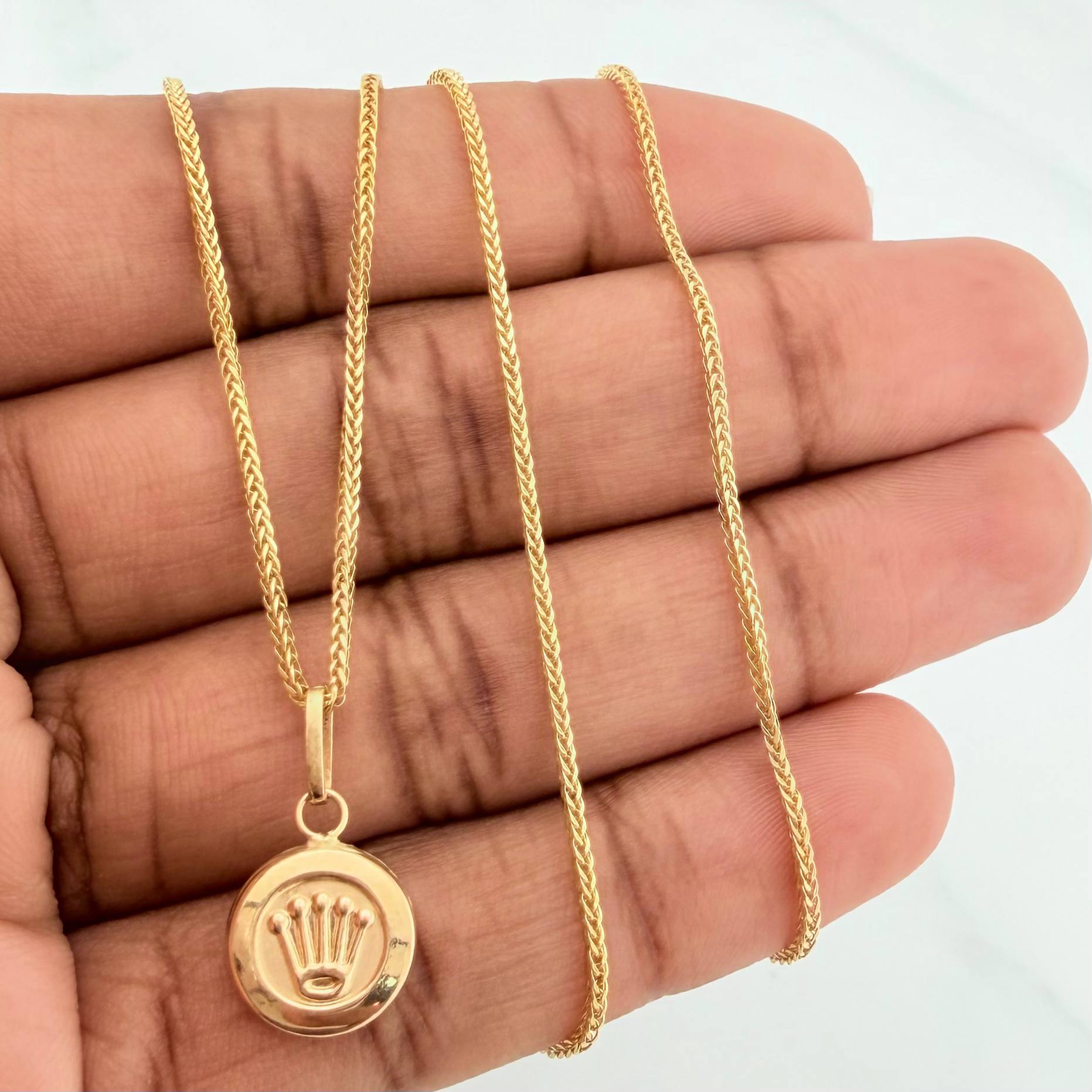 Set Cadena Franco + Dije Corona / 2,6gr / 23 1/2 in Oro Amarillo 18K