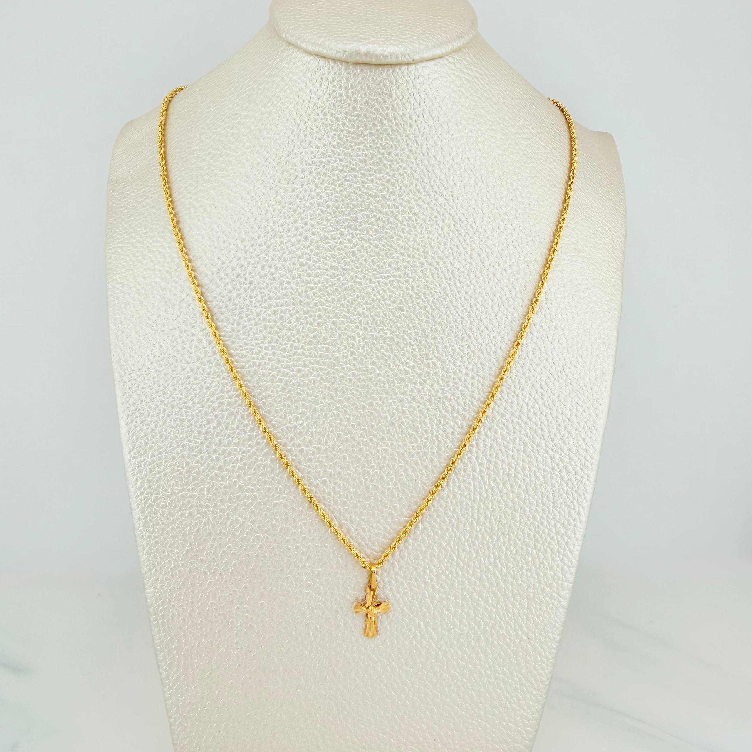 Set Cadena Lazo + Dije Cruz Diamantada / 2,75gr / 23 3/4 in Oro Amarillo 18K
