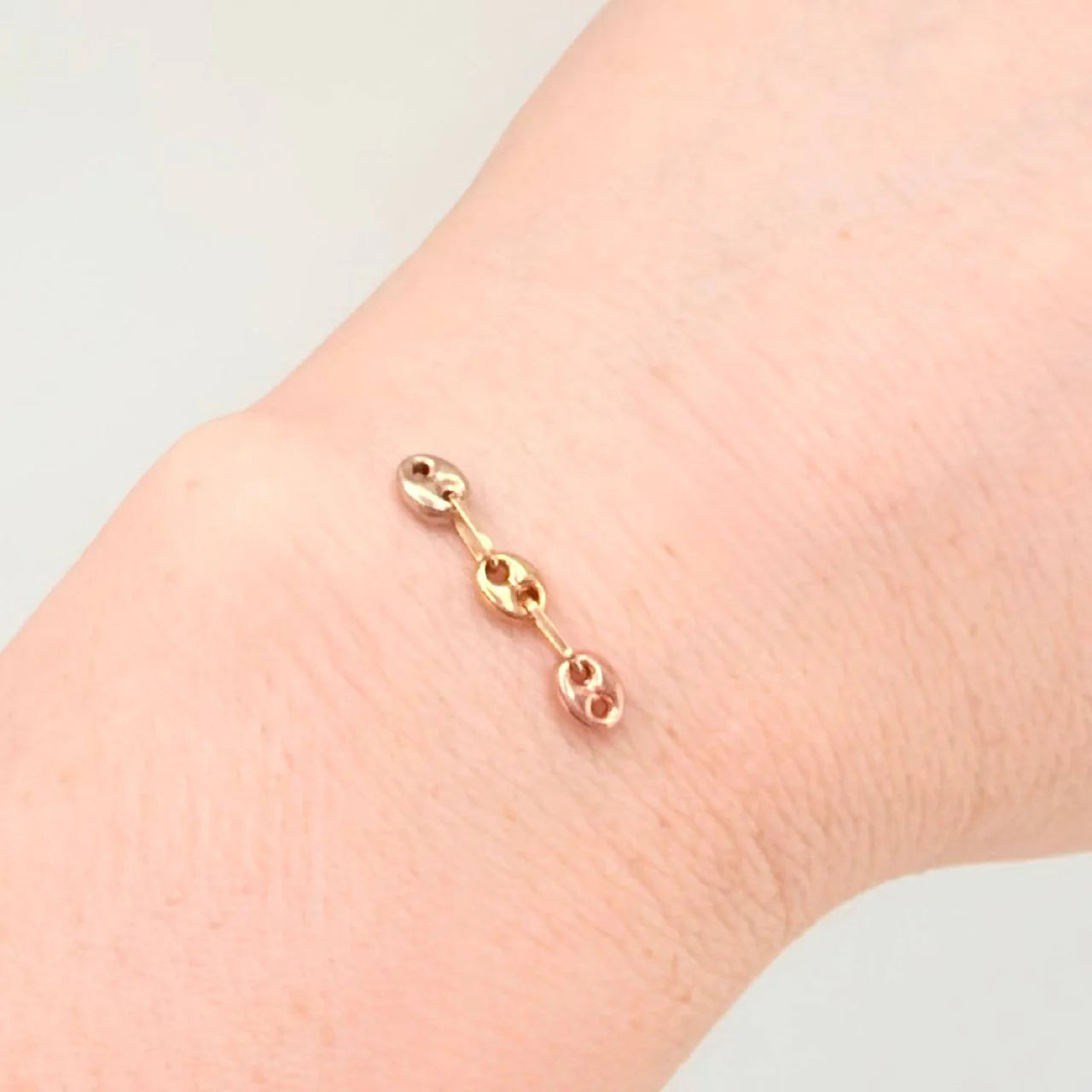 Charm Retazo Gc 0.25 g / 3/4 in Three Golds 18K