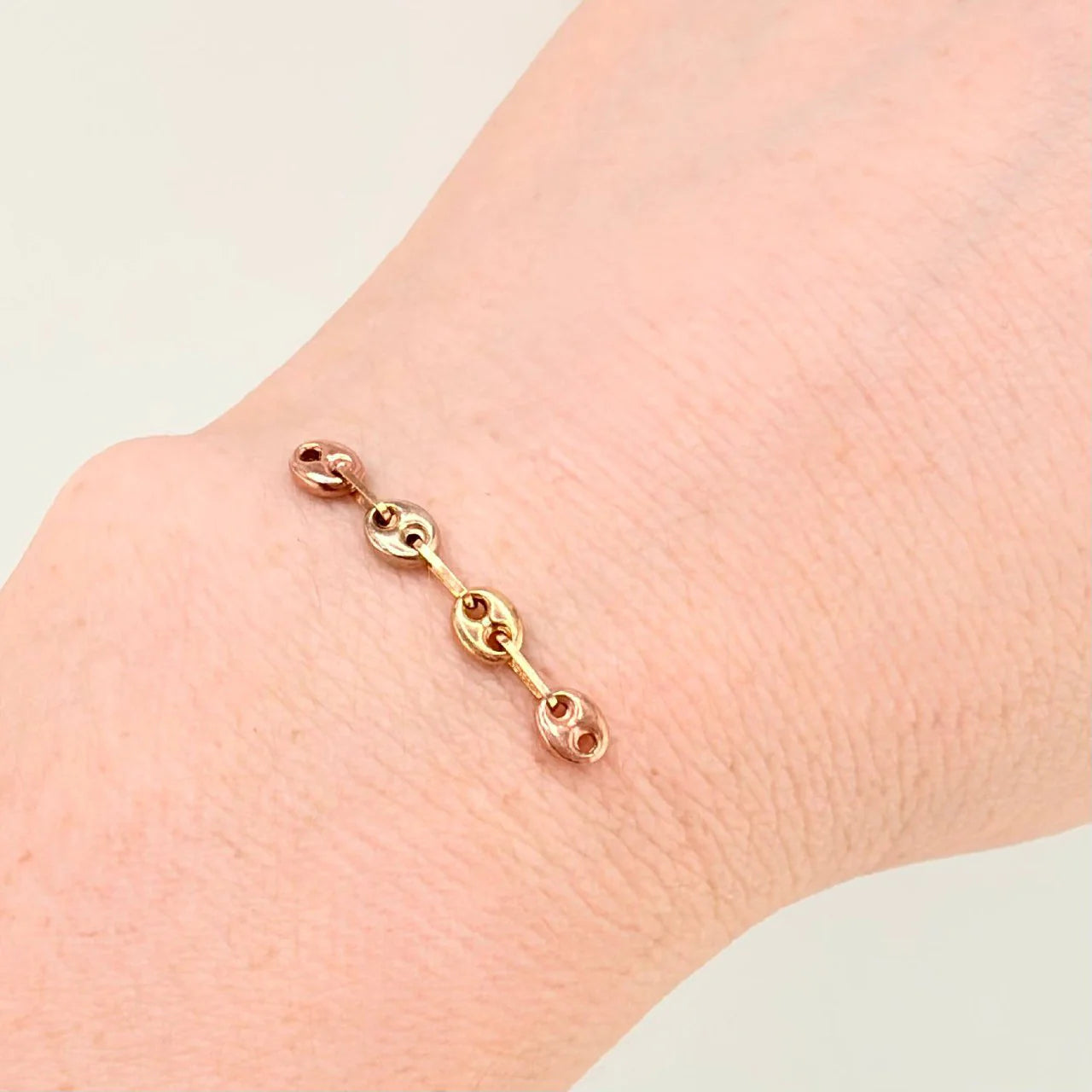 Charm Retazo Gc 0.4 g / 1 in Three 18K Golds