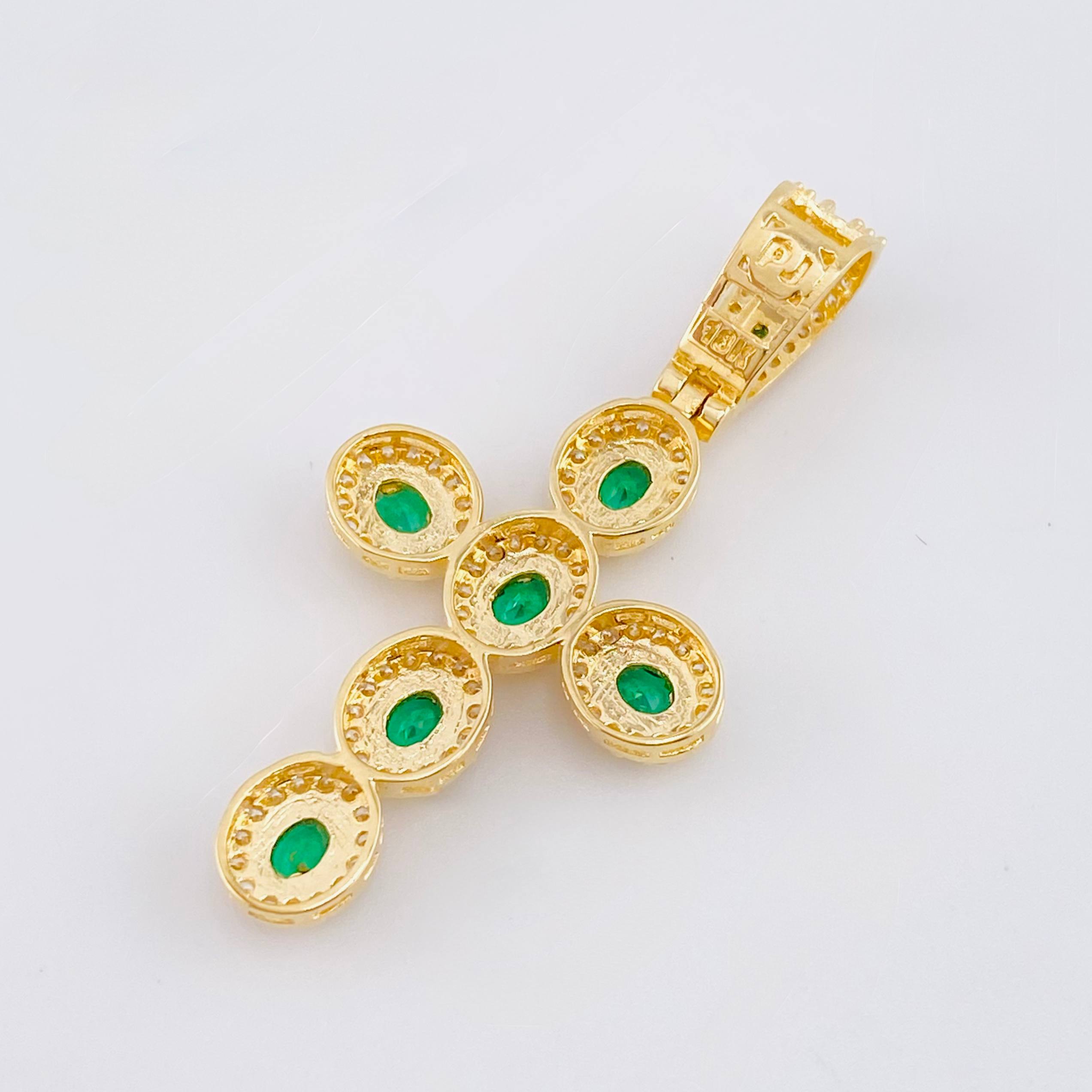 Pendant Oval Cross Dense 5.75 g / 1 3/4 in 18K Yellow Gold