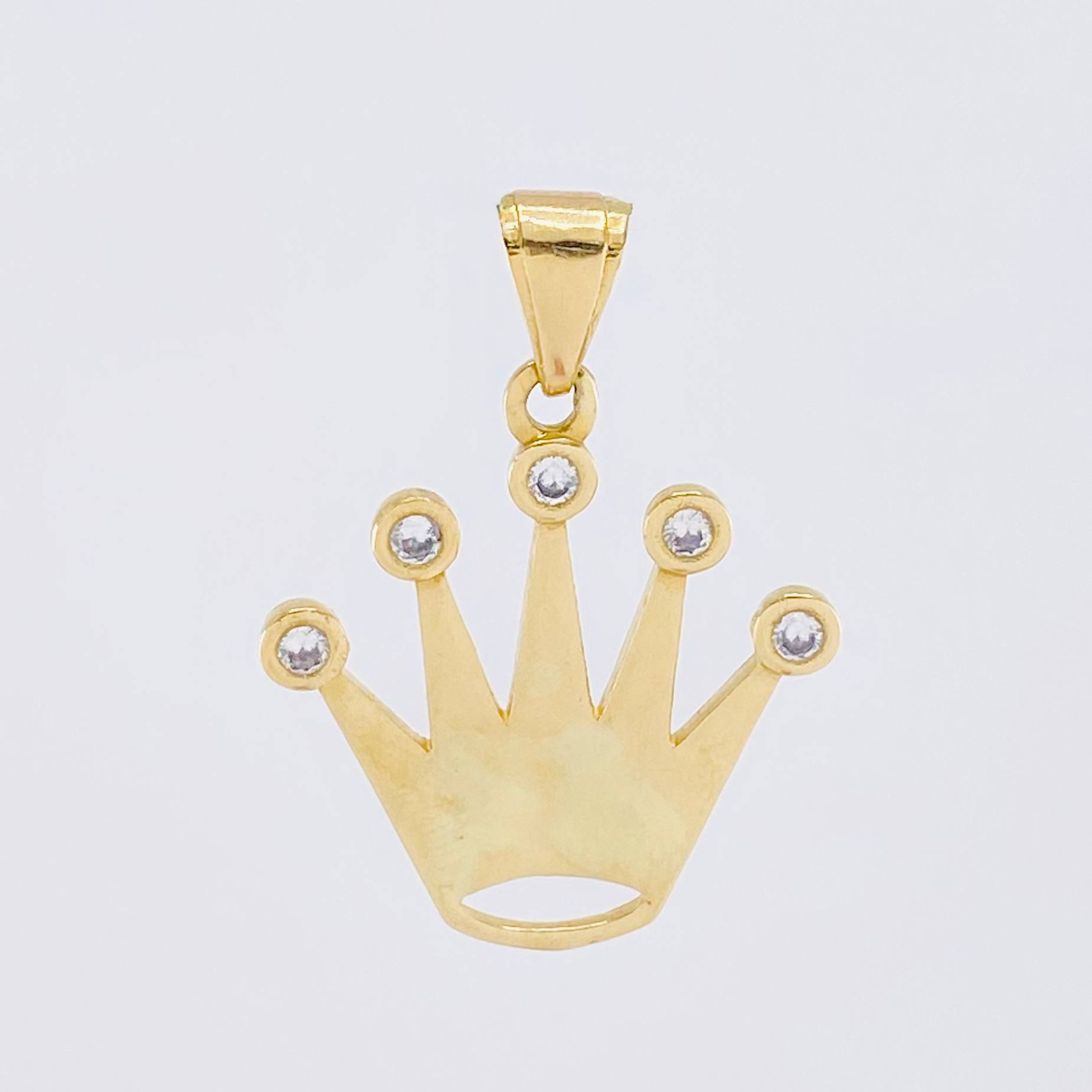 Dije Corona Silueta 5.4gr / 1 1/4 in / Oro Amarillo 18K ©
