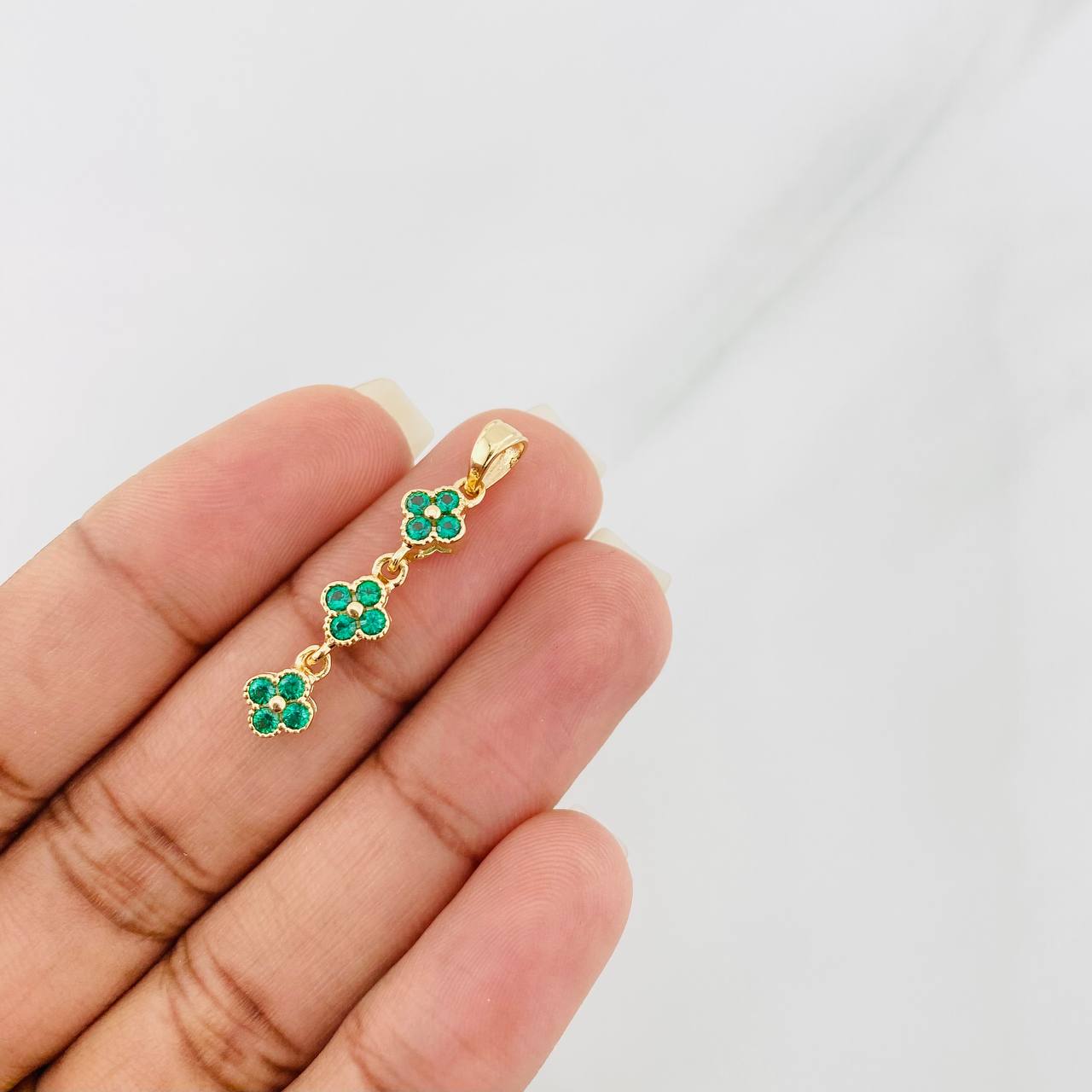 Pendant Flowers 1.55g / 1 1/4 in 18K Yellow Gold