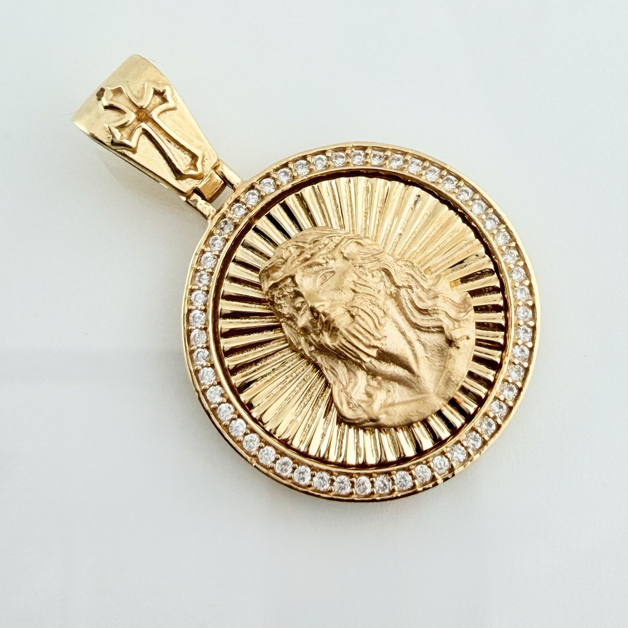 Christ Face Pendant 5.2gr / 1 1/4 in / Yellow Gold 18K %
