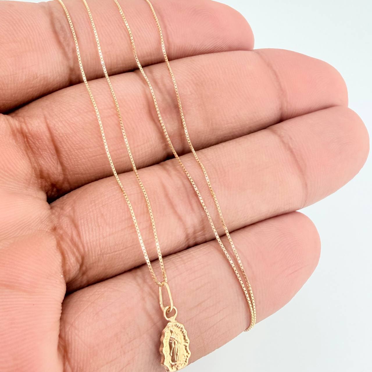 Set Chain and Pendant Venetian + Virgin of Guadalupe 1.35g / 19 3/4 in / 0.44mm Yellow Gold 18K $