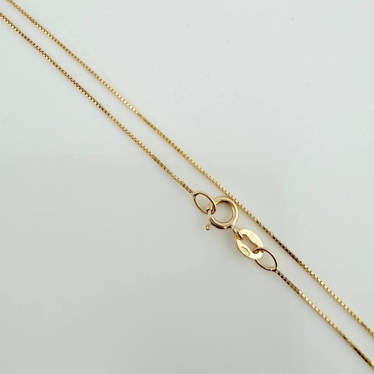 Venetian Chain Set + Saint Benedict Pendant / 1.35g / 18 in Yellow Gold 18K