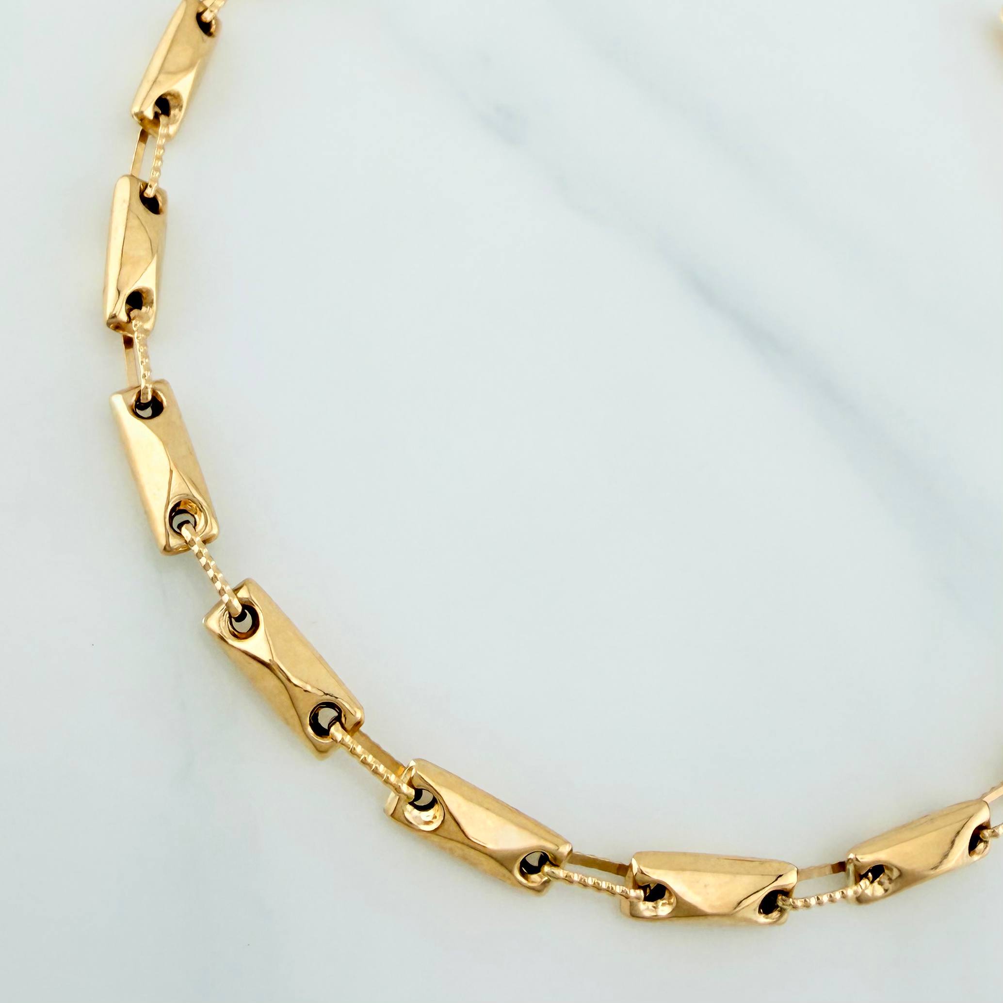 Pulso Rustico Rombos 4.7 g / 8 1/4 in / 3.55 mm Oro Amarillo 18K