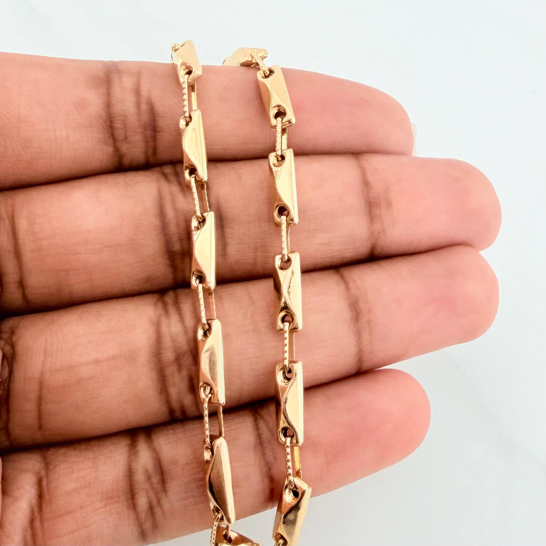 Pulso Rustico Rombos 4.7 g / 8 1/4 in / 3.55 mm Oro Amarillo 18K